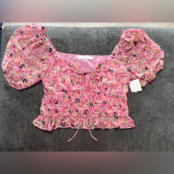 *ASTR The Label Pink Magenta Floral Cropped Keyhole Front Tie Size Lrg NWT - Picture 3 of 8